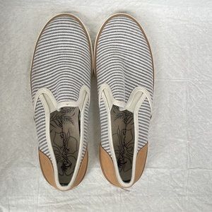 Margaritaville Canvas Striped Pull-on Deck Shoes